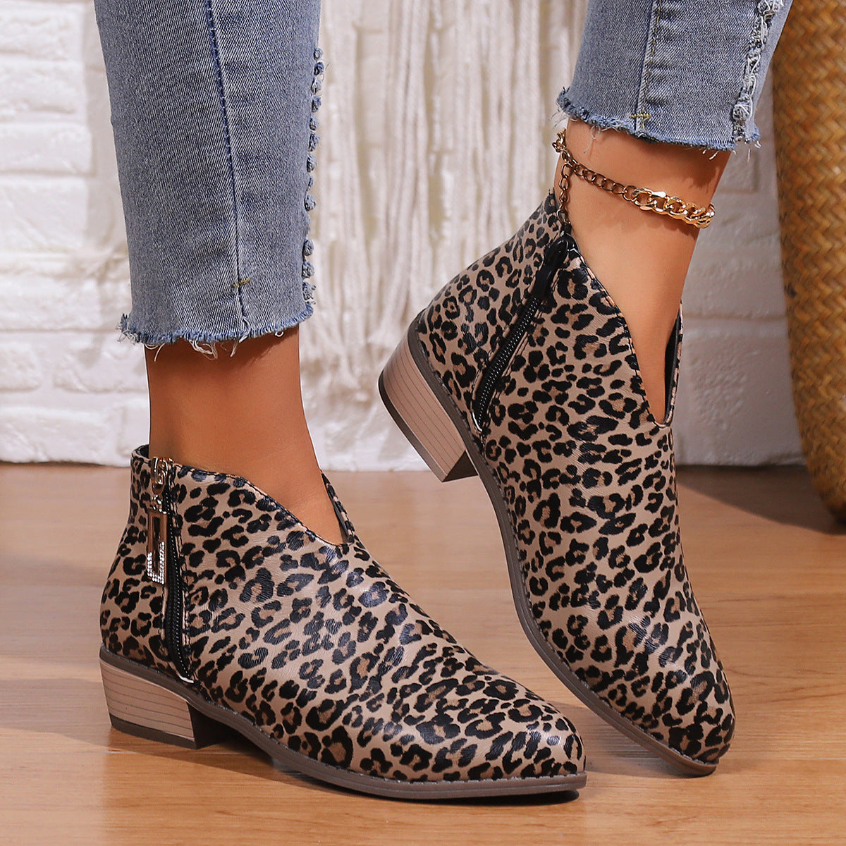 Graceful Orthopedic Boots for Modern Look
