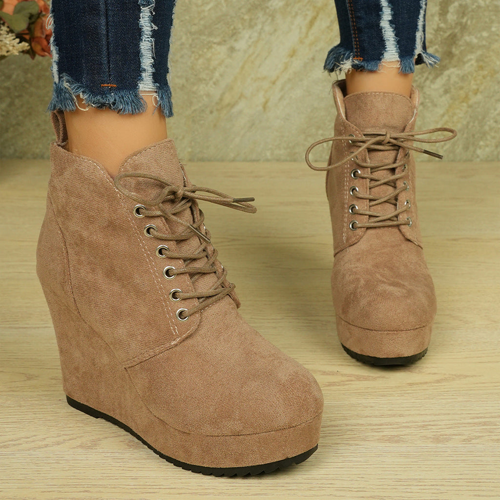 Graceful Orthopedic Boots for Modern Look