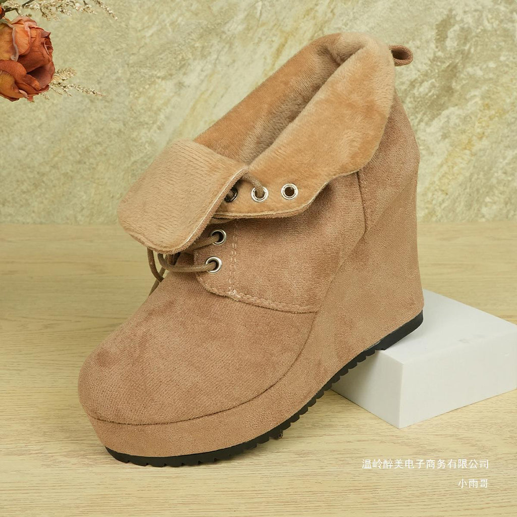 Graceful Orthopedic Boots for Modern Look