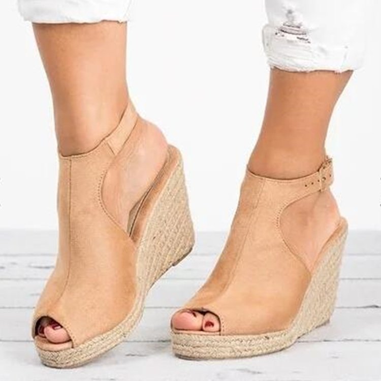 Graceful Orthopedic Sandals for Modern Look