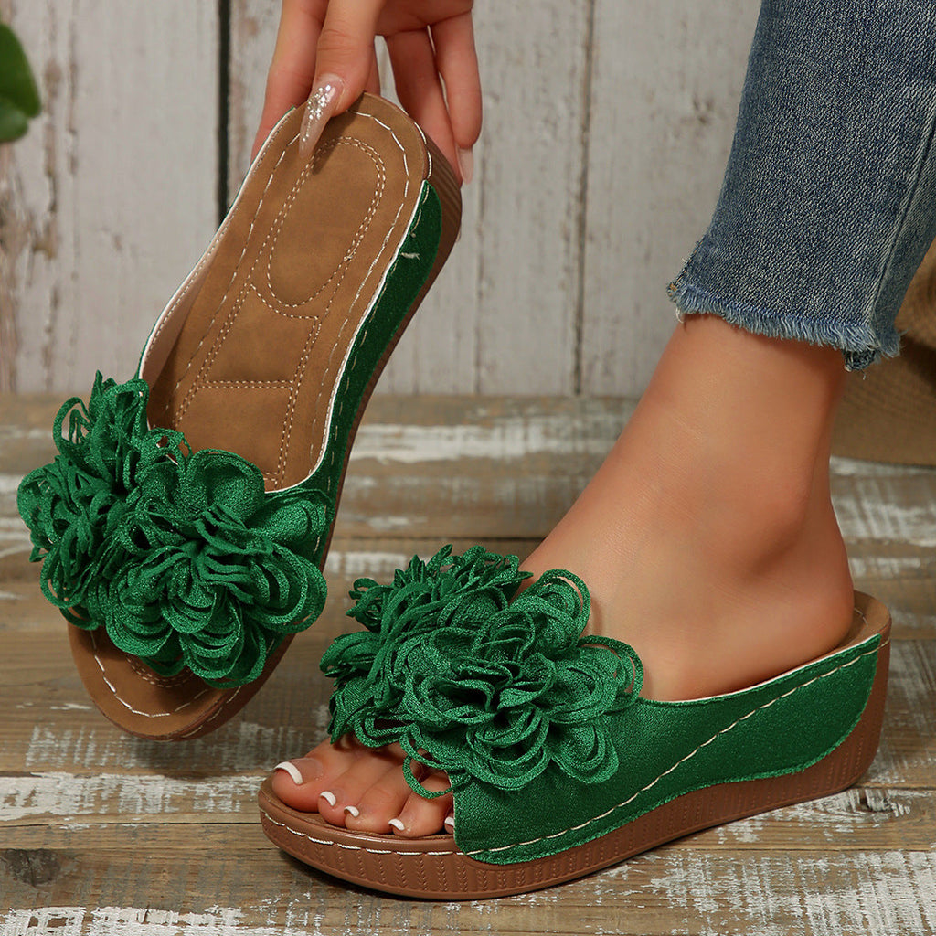 Graceful Orthopedic Sandals for Modern Look