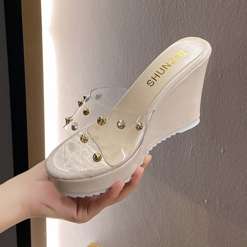 Graceful Orthopedic Sandals for Modern Look