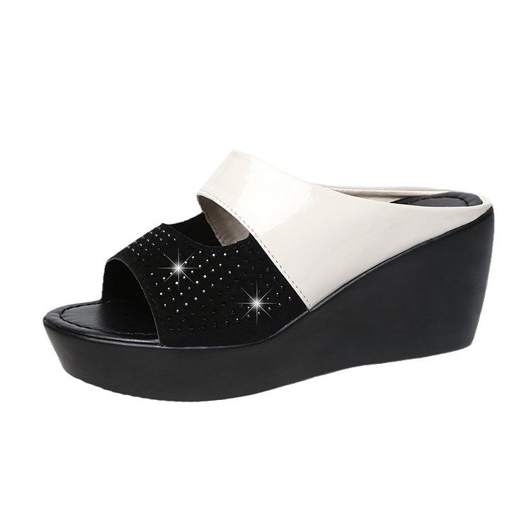 Chic Orthopedic Sandals with Unique Design