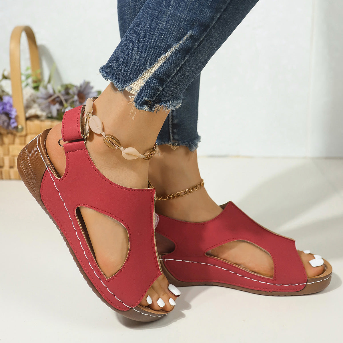 Graceful Orthopedic Sandals for Modern Look