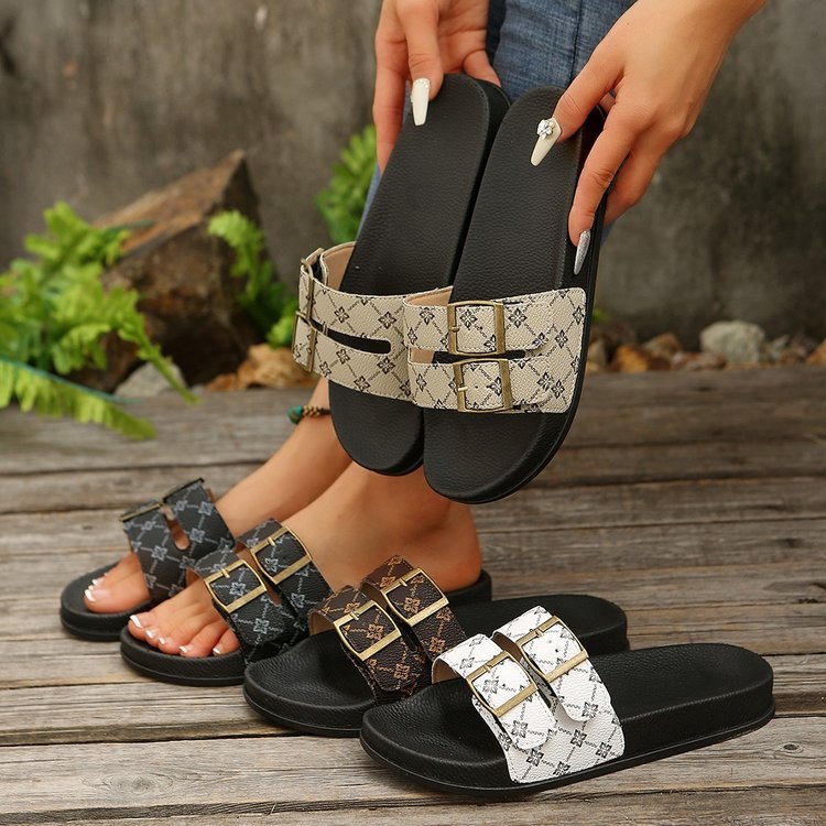 Graceful Orthopedic Sandals for Modern Look
