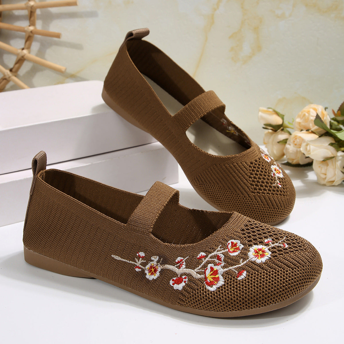 Chic Orthopedic Shoes with Unique Design