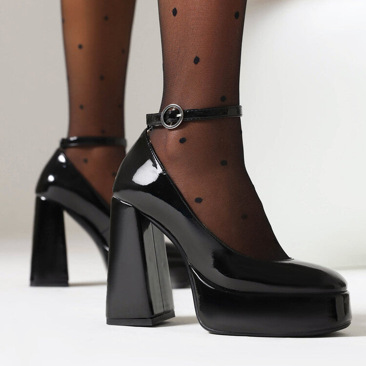 Chic Orthopedic Heels with Unique Design
