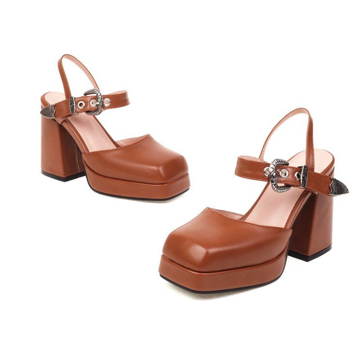 Chic Orthopedic Sandals with Unique Design