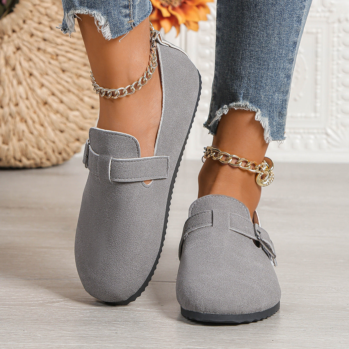 Graceful Orthopedic Trainers for Modern Look