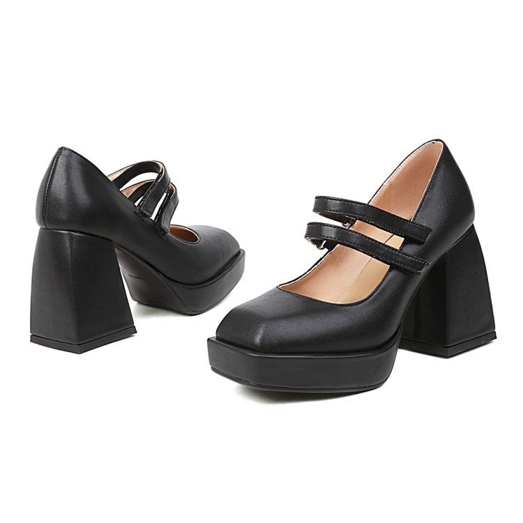 Chic Orthopedic Sandals with Unique Design