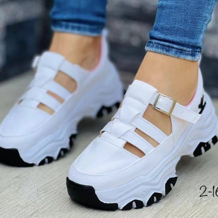 Graceful Orthopedic Sandals for Modern Look