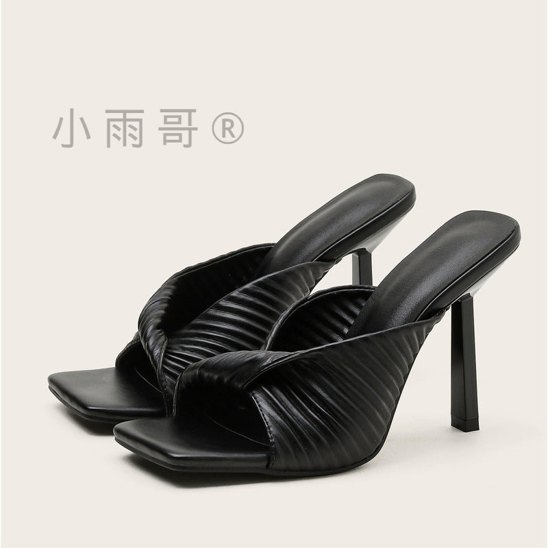 Chic Orthopedic Sandals with Unique Design