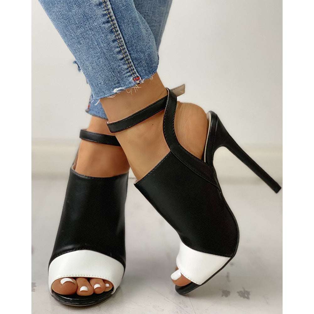 Graceful Orthopedic Sandals for Modern Look