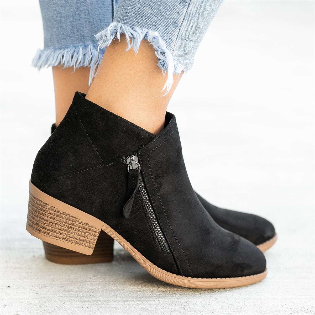 Graceful Orthopedic Boots for Modern Look