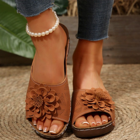 Chic Orthopedic Sandals with Unique Design