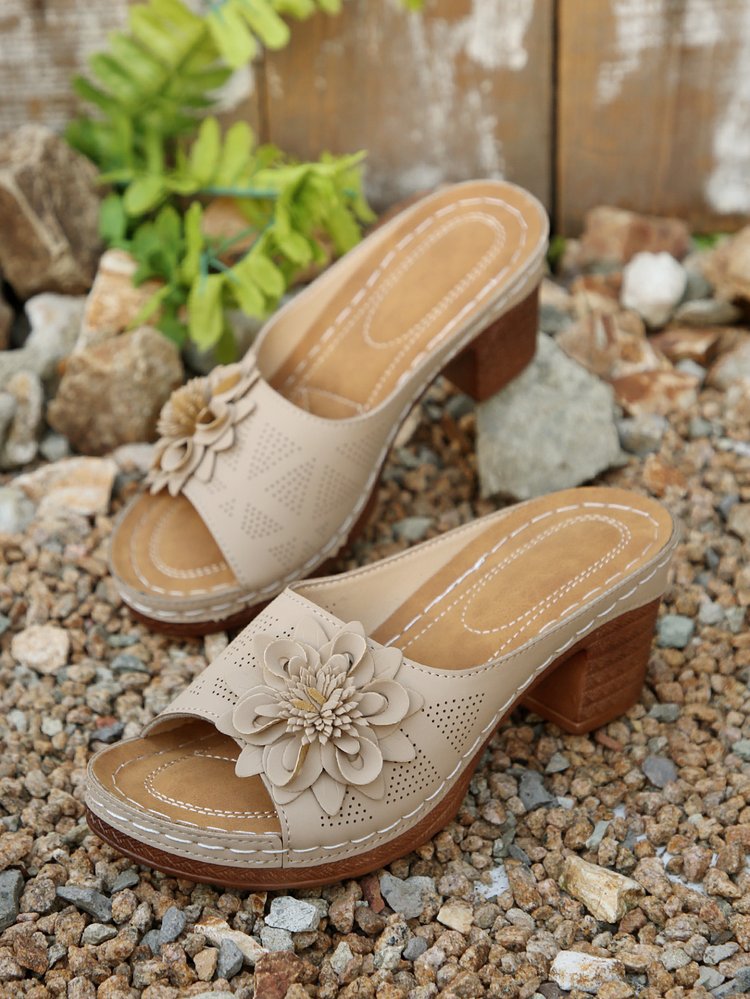 Chic Orthopedic Sandals with Unique Design