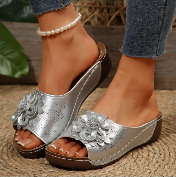 Chic Orthopedic Sandals with Unique Design