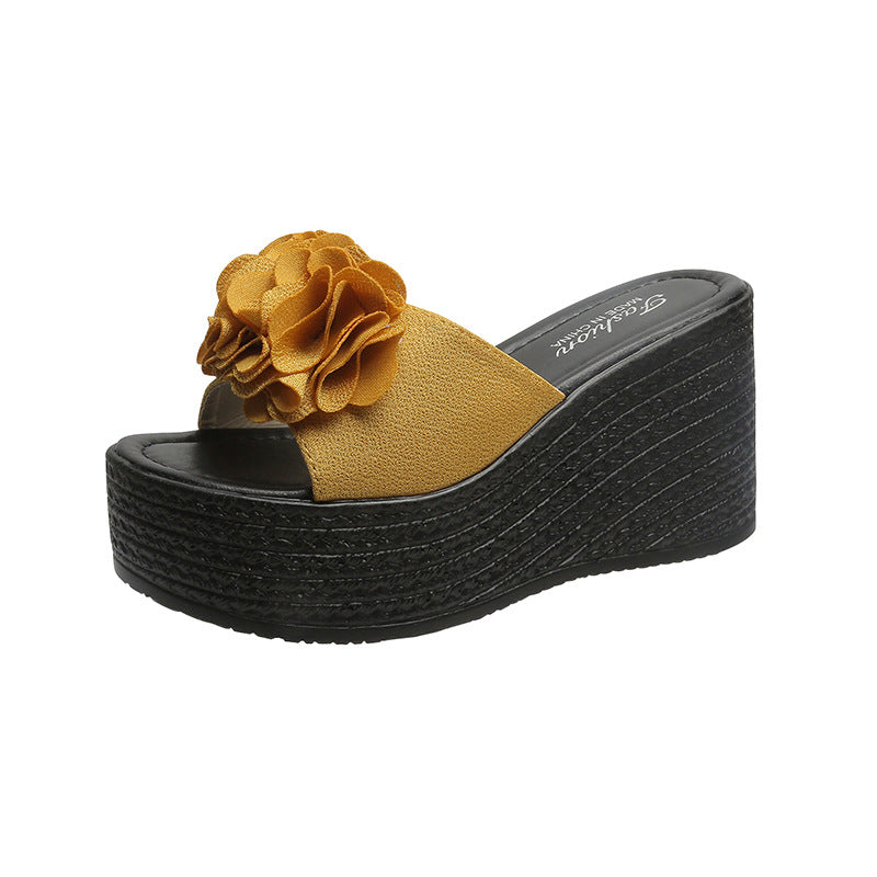 Graceful Orthopedic Sandals for Modern Look