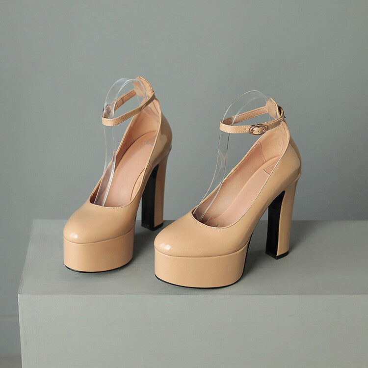 Chic Orthopedic Shoes with Unique Design