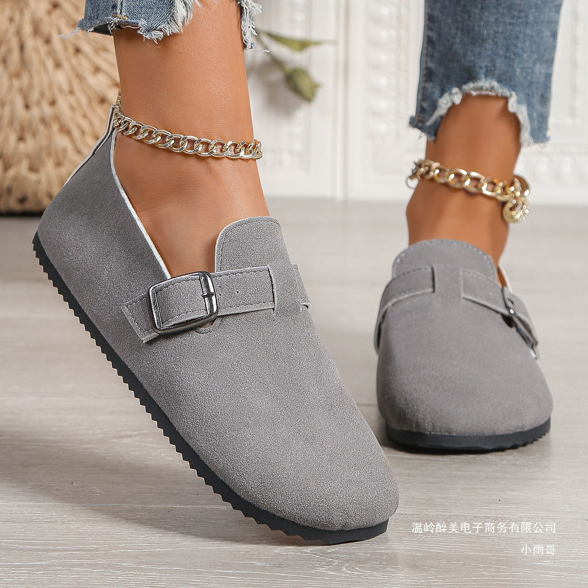 Graceful Orthopedic Trainers for Modern Look