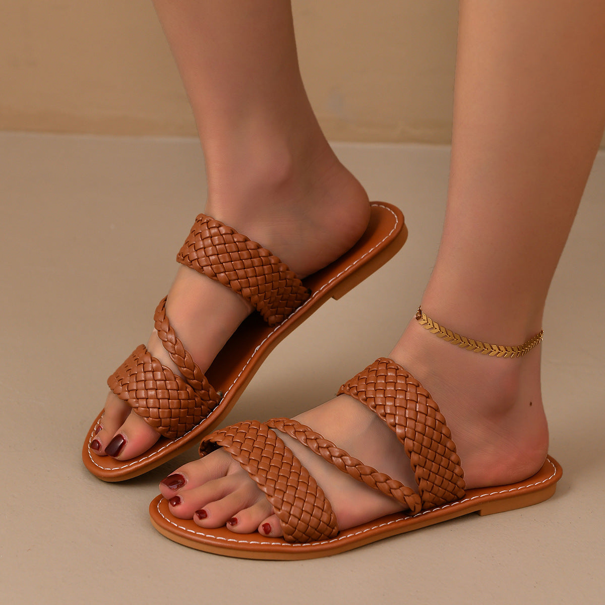 Graceful Orthopedic Sandals for Modern Look