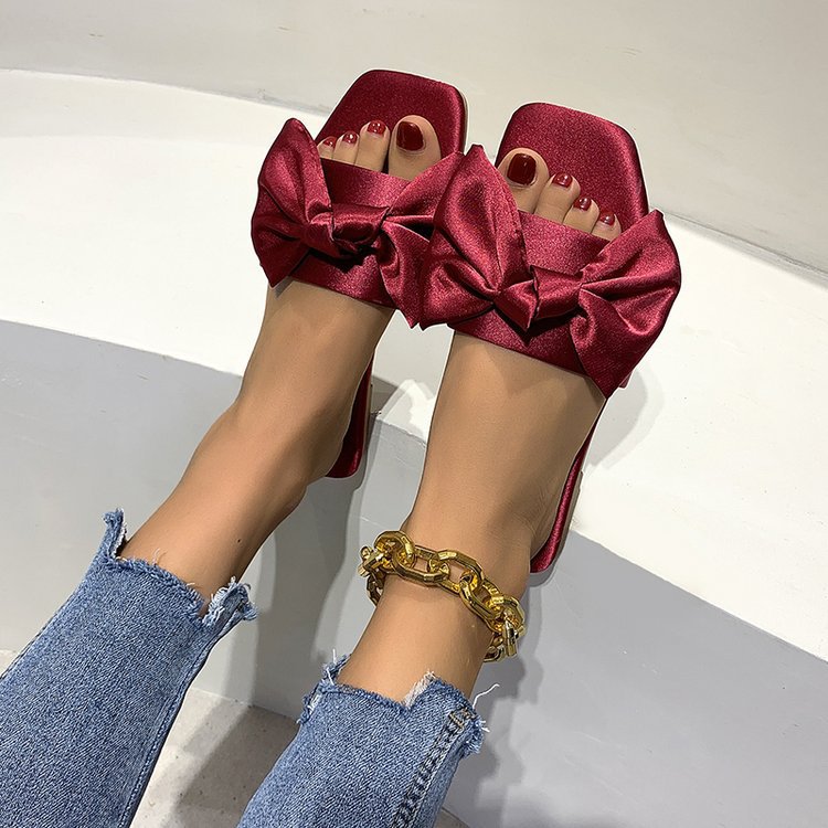 Chic Orthopedic Sandals with Unique Design