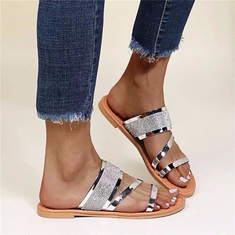 Graceful Orthopedic Sandals for Modern Look