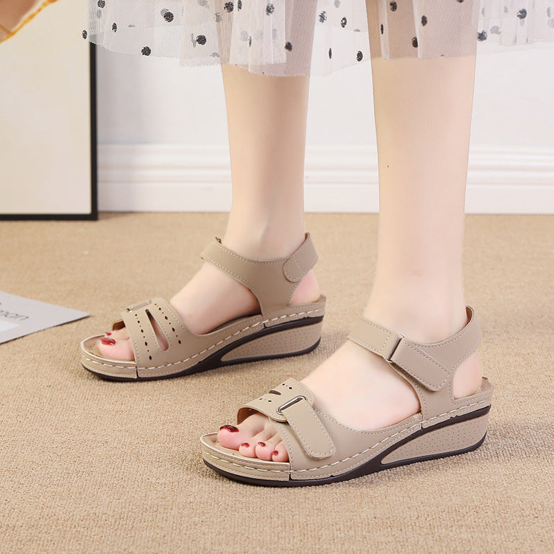 Chic Orthopedic Sandals with Unique Design