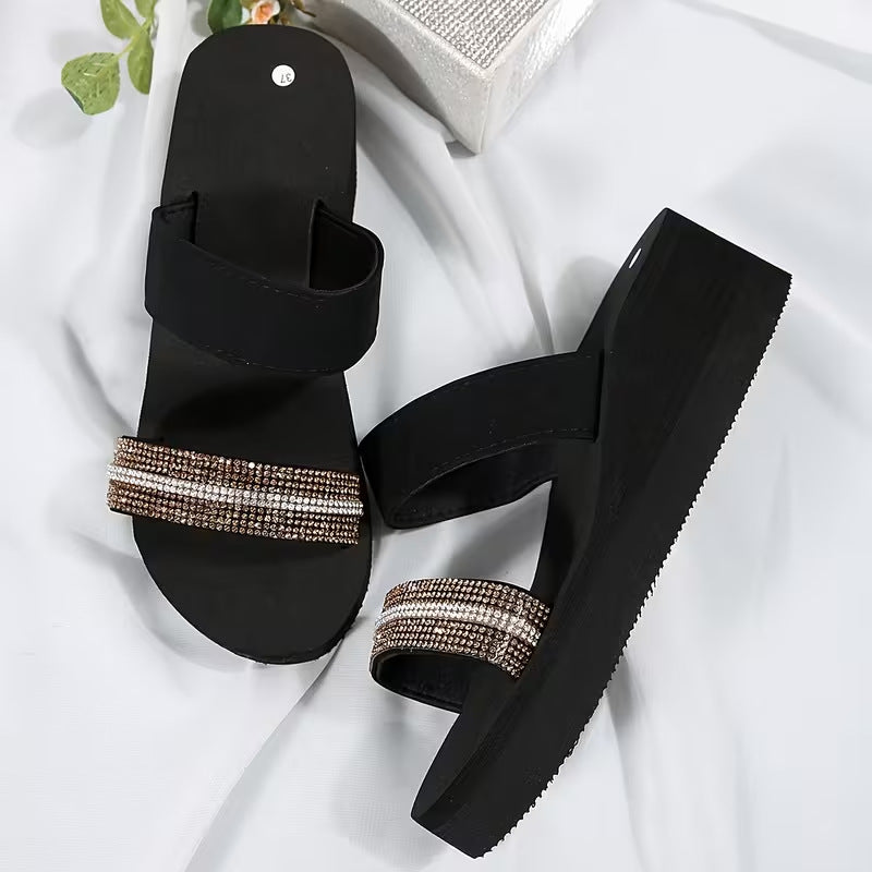 Chic Orthopedic Sandals with Unique Design