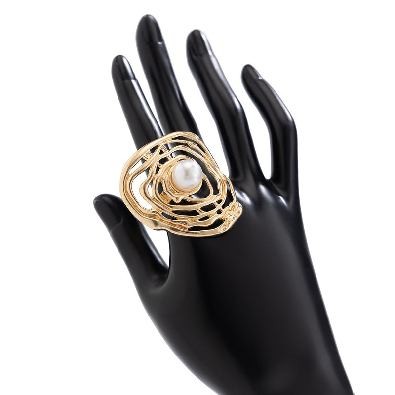 Maybelle Sculptural Pearl Ring