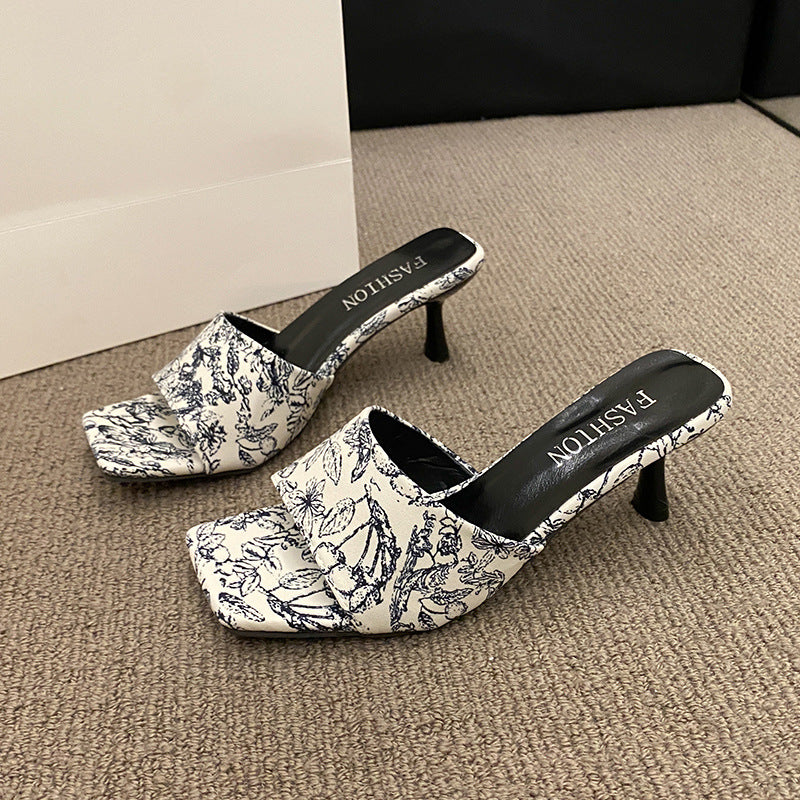 Chic Orthopedic Sandals with Unique Design