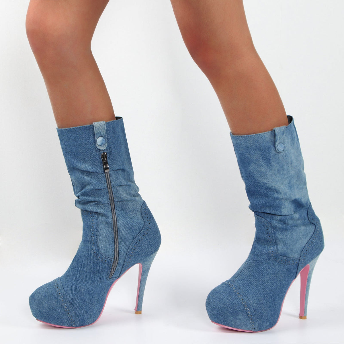 Graceful Orthopedic Boots for Modern Look