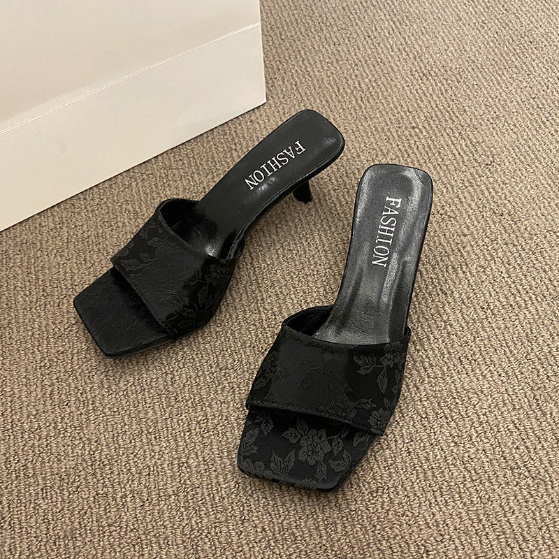 Chic Orthopedic Sandals with Unique Design