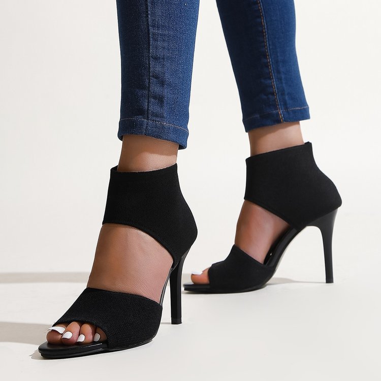 Graceful Orthopedic Sandals for Modern Look