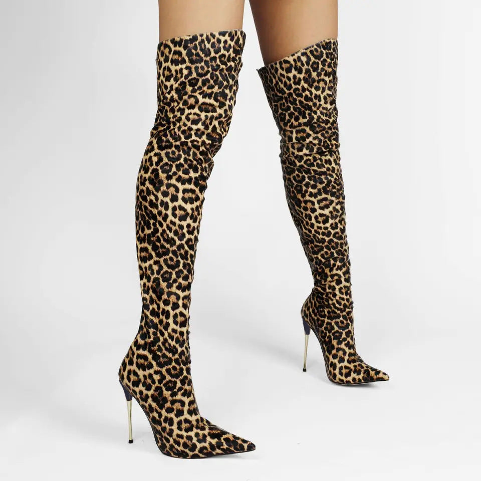 Chic Orthopedic Boots with Unique Design