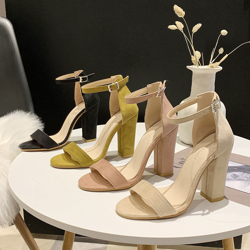 Graceful Orthopedic Sandals for Modern Look