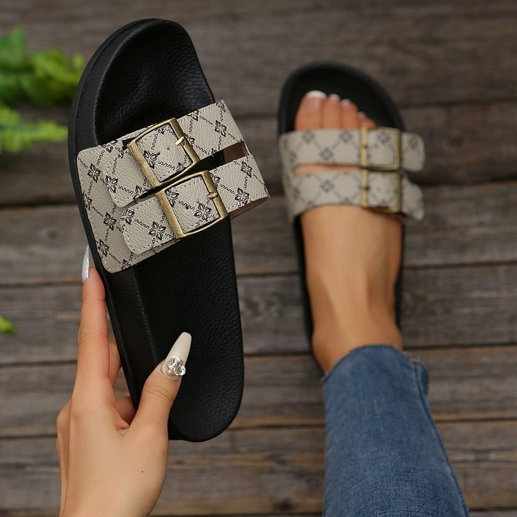 Graceful Orthopedic Sandals for Modern Look