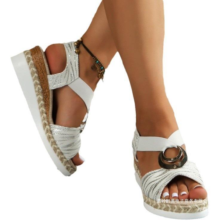 Graceful Orthopedic Sandals for Modern Look
