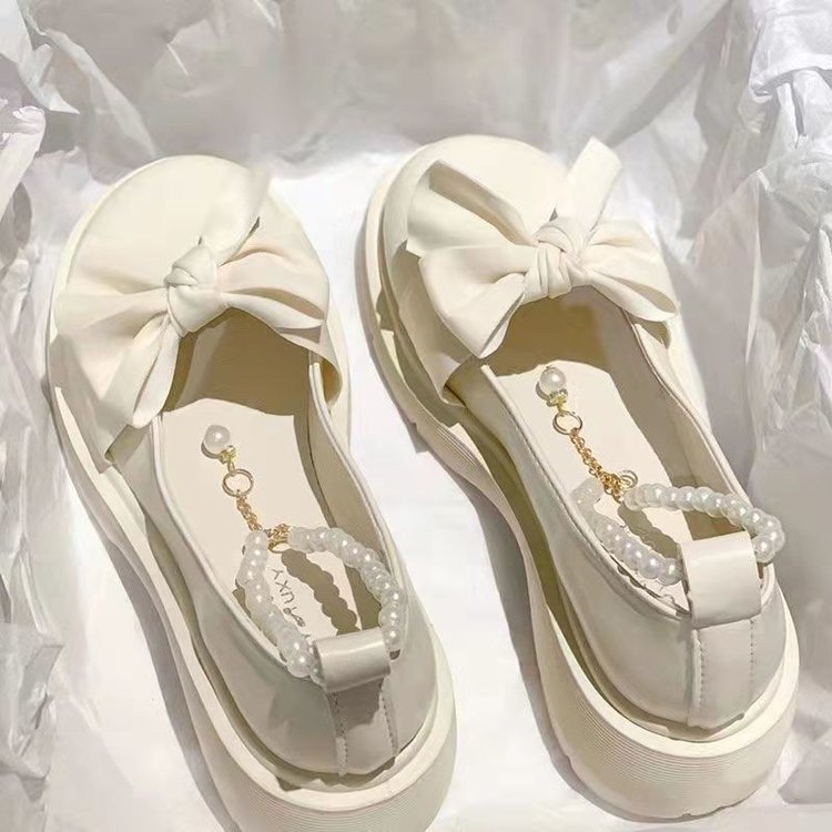 Chic Orthopedic Shoes with Unique Design