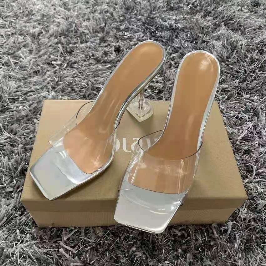 Chic Orthopedic Sandals with Unique Design