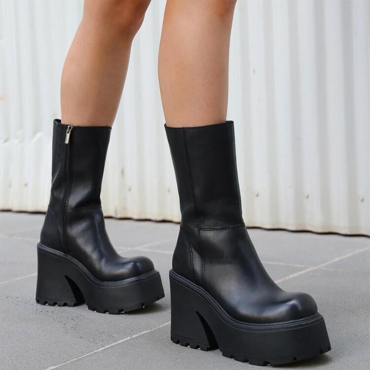 Chic Orthopedic Boots with Unique Design