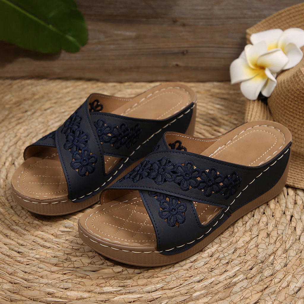 Chic Orthopedic Sandals with Unique Design