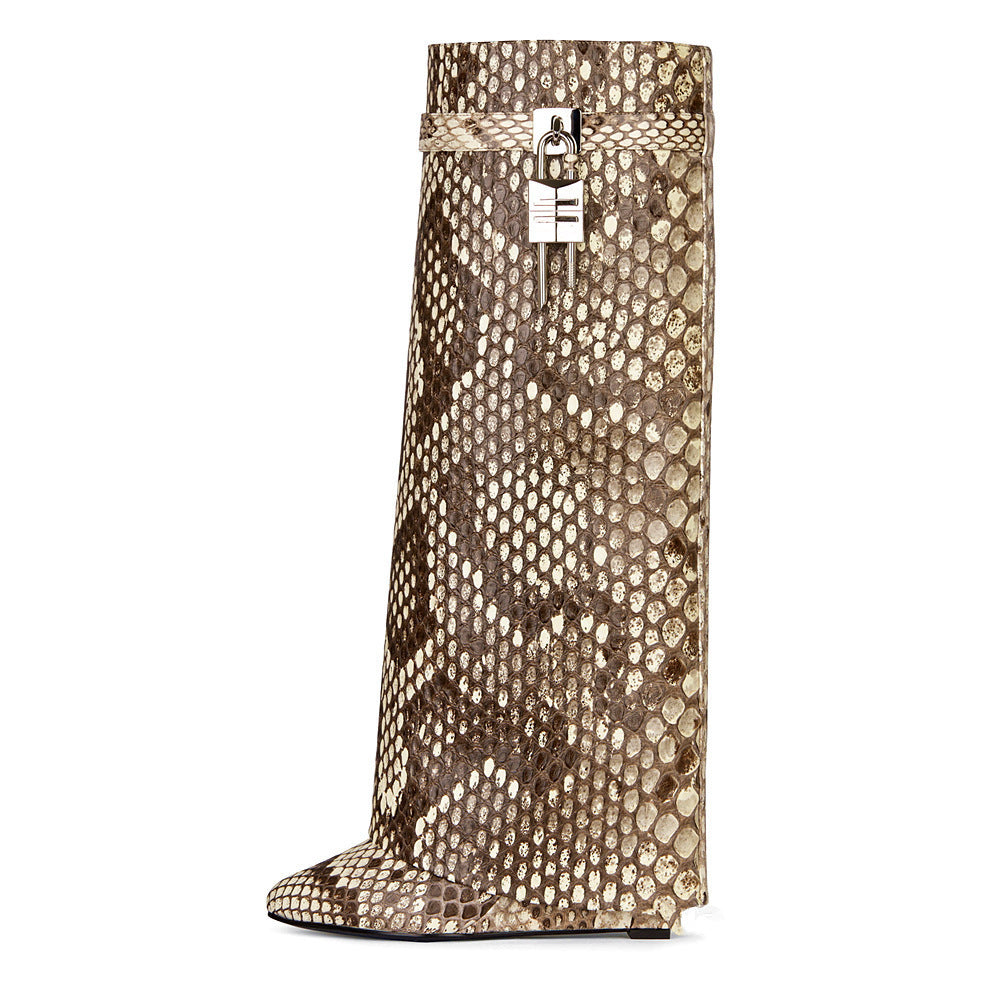 Graceful Orthopedic Boots for Modern Look