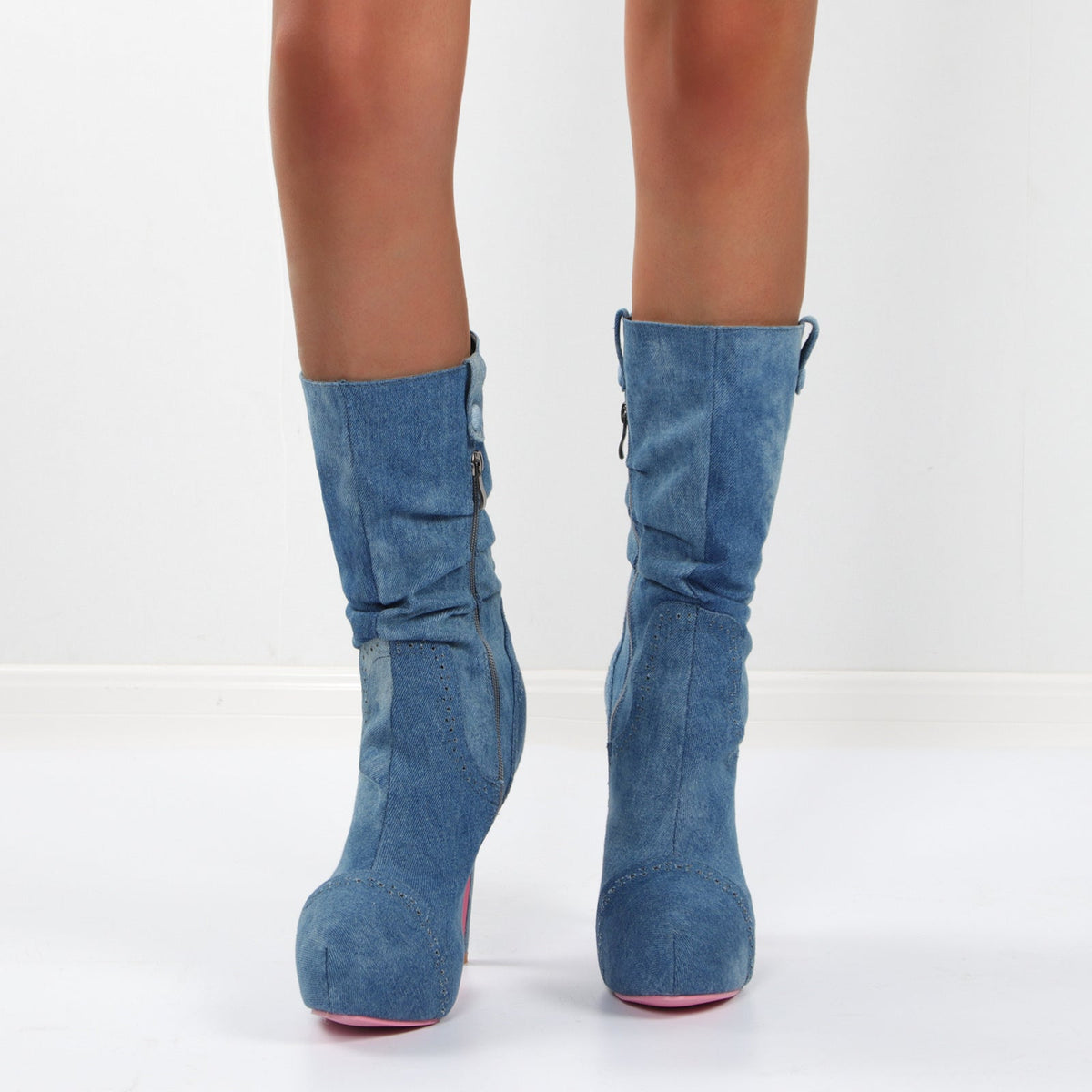 Graceful Orthopedic Boots for Modern Look