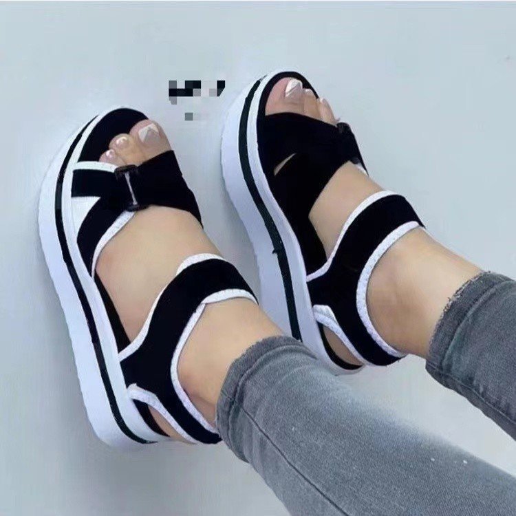 Chic Orthopedic Sandals with Unique Design