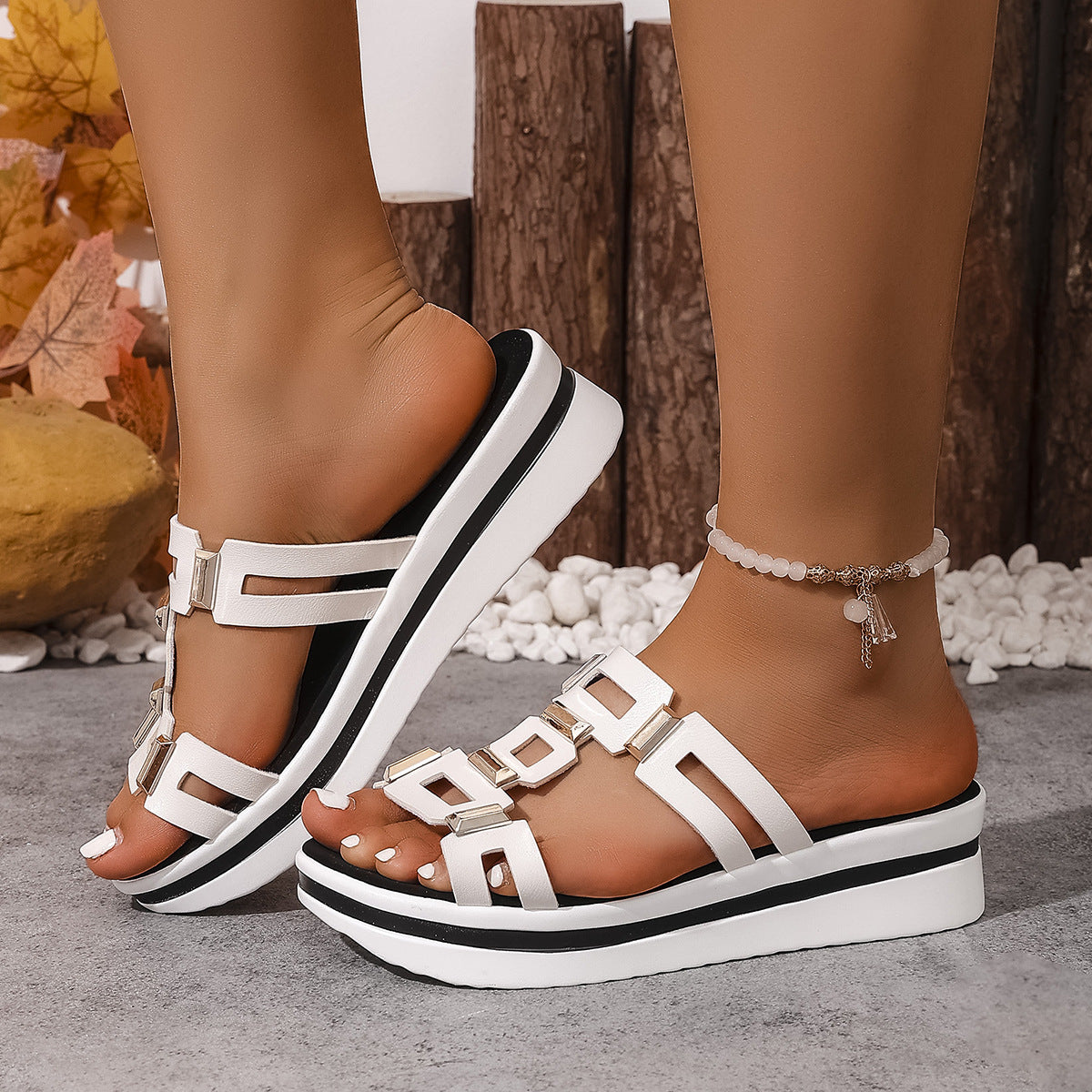 Graceful Orthopedic Sandals for Modern Look