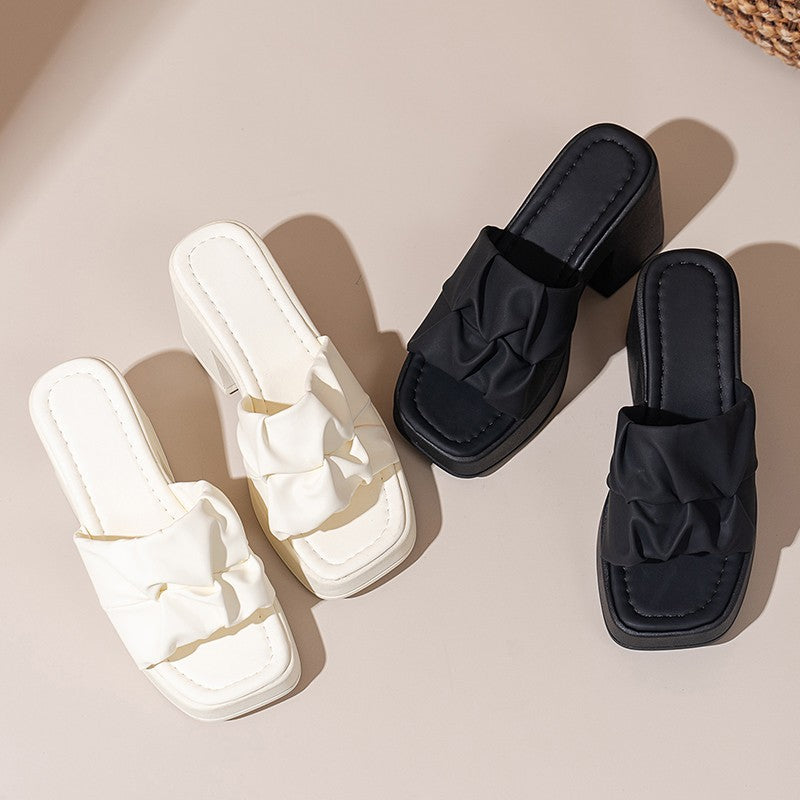 Graceful Orthopedic Sandals for Modern Look