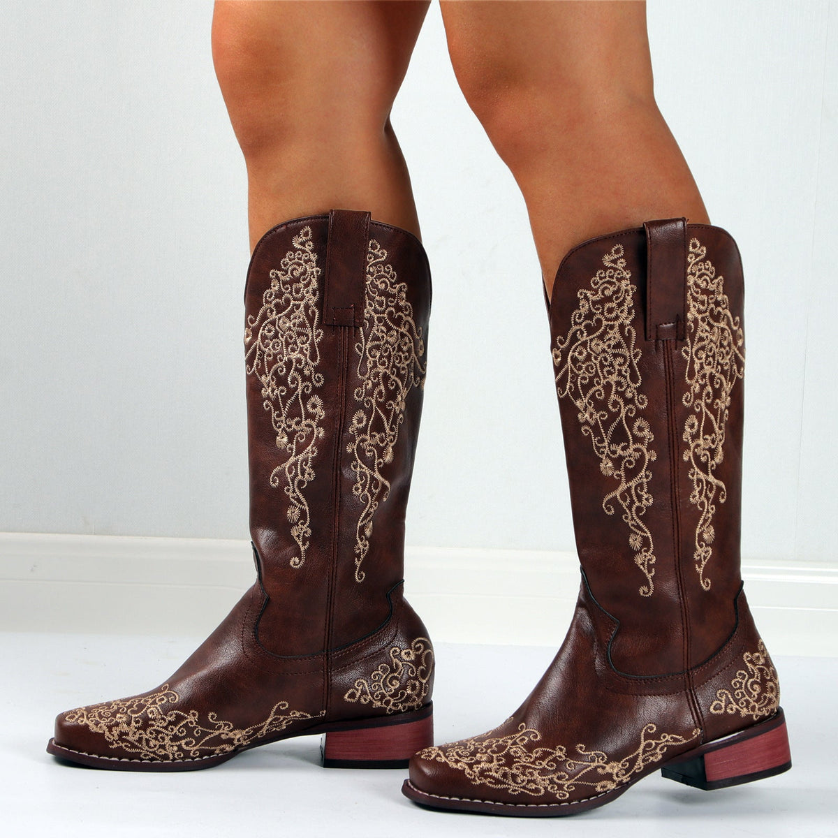 Graceful Orthopedic Boots for Modern Look