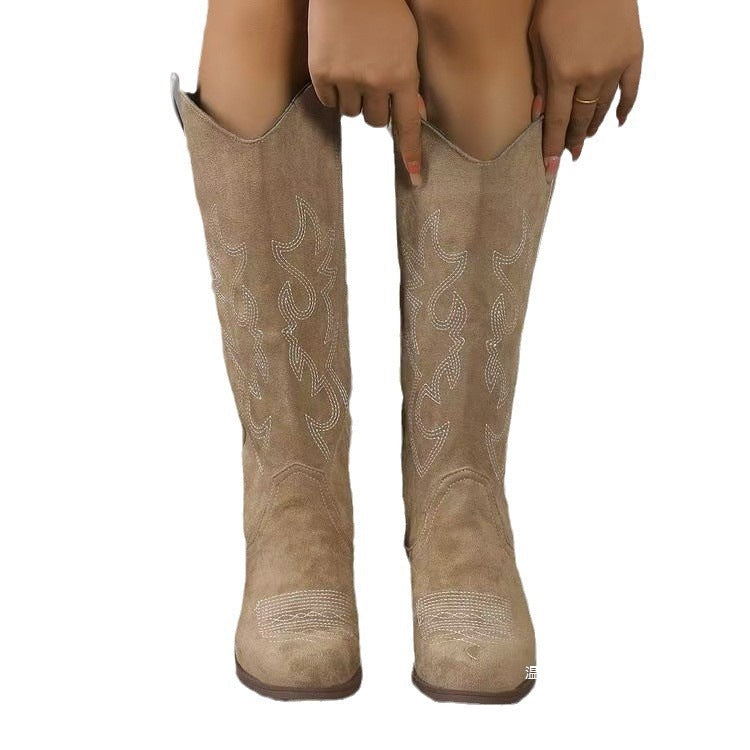 Graceful Orthopedic Boots for Modern Look