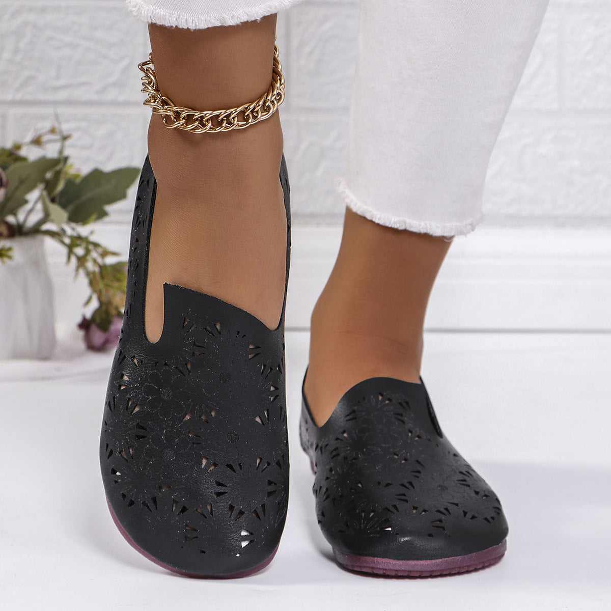 Chic Orthopedic Shoes with Unique Design